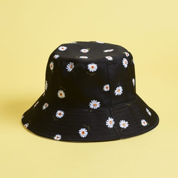 Reversible bucket hat - Picture 1 of 4